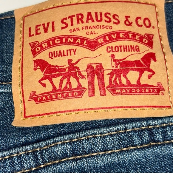 Levi’s Women’s Denim Boyfriend Jeans Size 29 - Picture 4 of 8